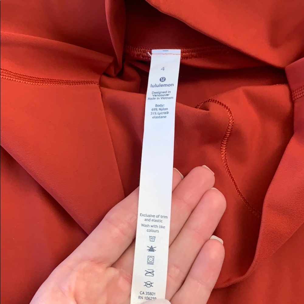 Lululemon Wunder Unders size 4 burnt orange